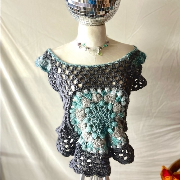 CROCHETED FESTIVAL OR SUMMER TOP - Picture 3 of 7